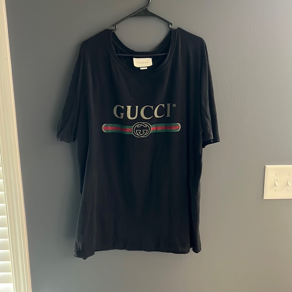 Men’s Gucci Oversize washed T-shirt with Gucci logo